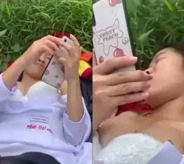 Đôi bạn học sinh lén phang nhau